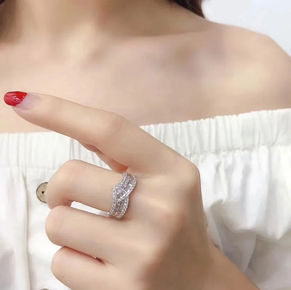 Sterling sliver diamond ring - Picture 2 of 5